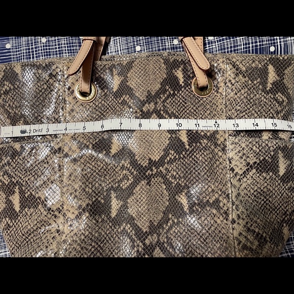 Michael KORS Glossy python-embossed  tote - Picture 8 of 8